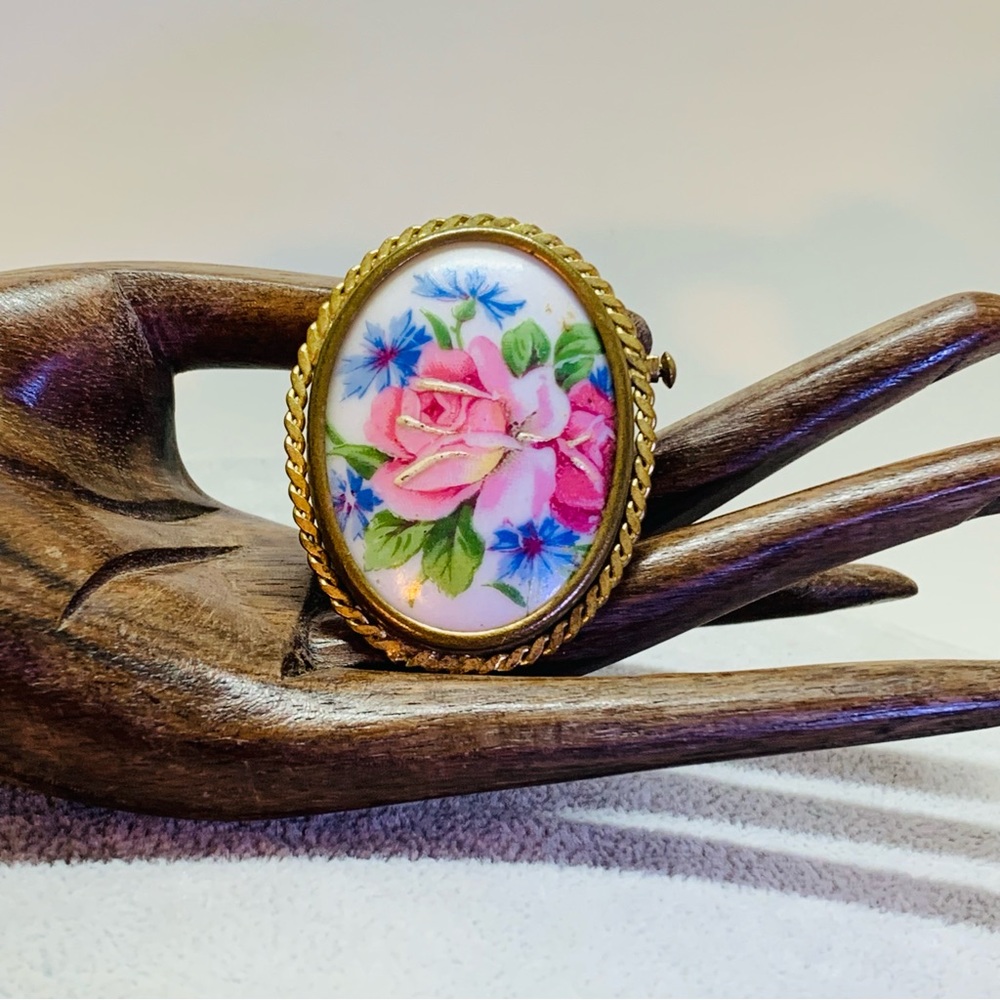 8kt Gold Antique Limoges France Brooch